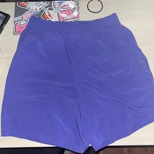 Only one drawstring other than that shorts are brand new warn 5 times or less